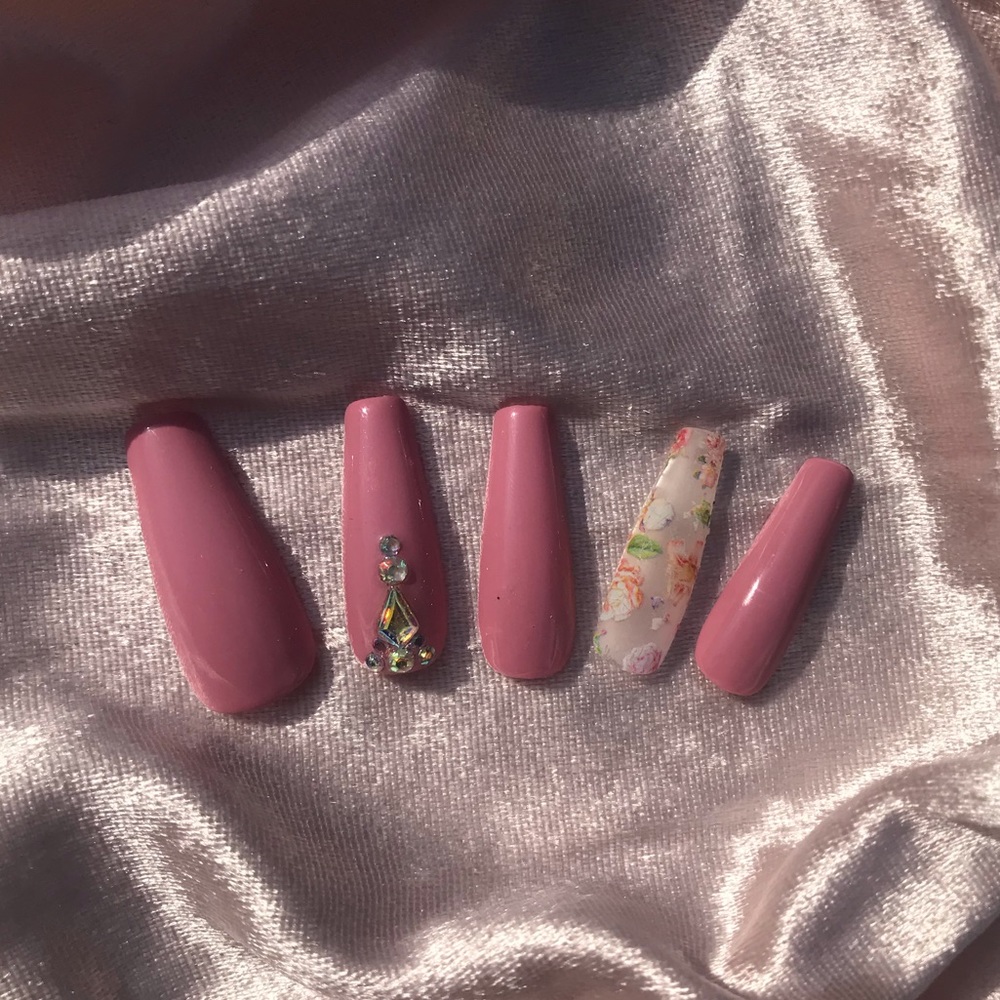 GEL- Muave bling/floral press on nails